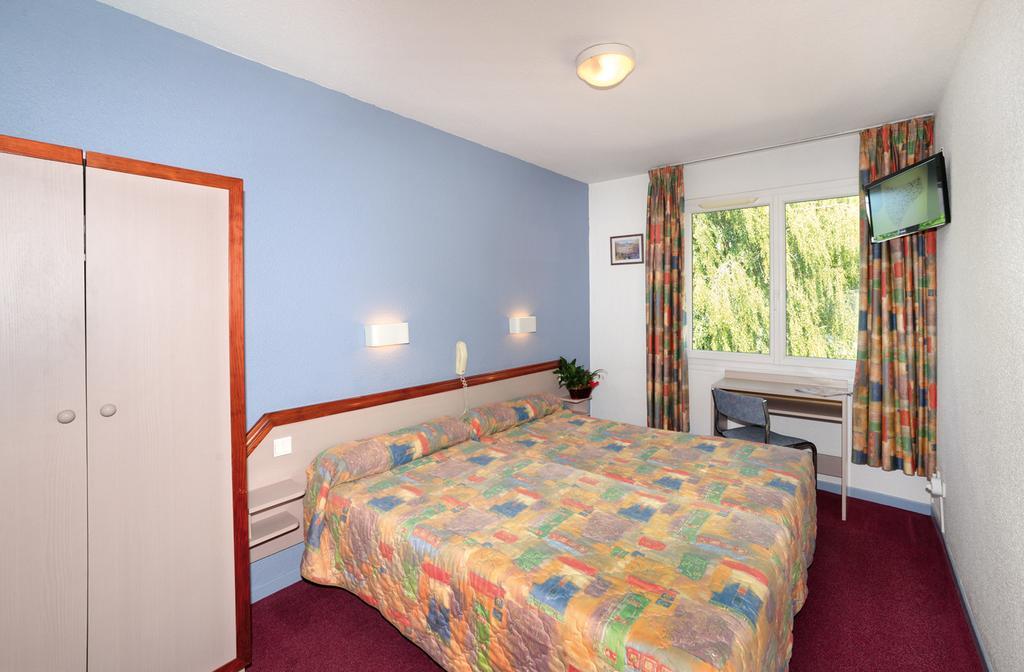 Hotel Saint Contard ลูร์ด ภายนอก รูปภาพ