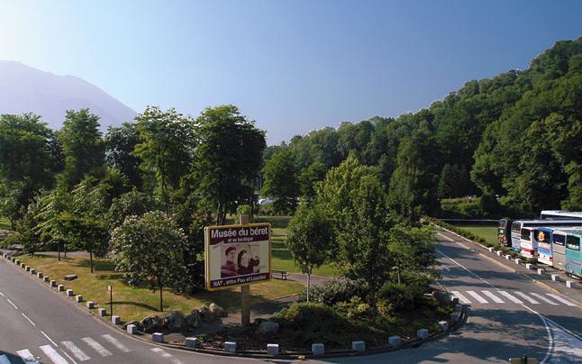 Hotel Saint Contard ลูร์ด ภายนอก รูปภาพ